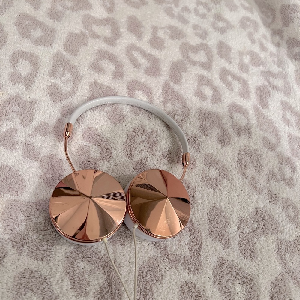 FRENDS Taylor Rose Wired Headphones Over Ear Bundle
